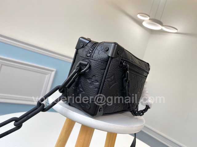 M55702 Mini Soft Trunk 18 M55702 Mini Soft Trunk 18