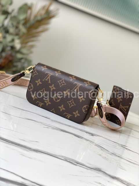 M80091 Multi Pochette Felicie 17 M80091 Multi Pochette Felicie 17