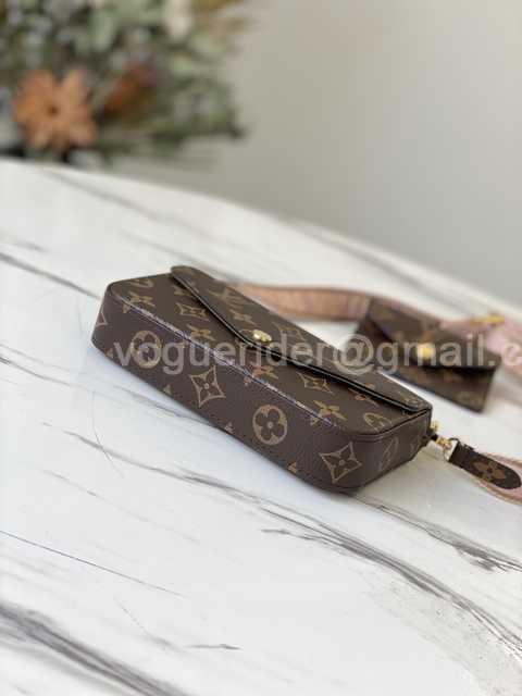 M80091 Multi Pochette Felicie 17 M80091 Multi Pochette Felicie 17