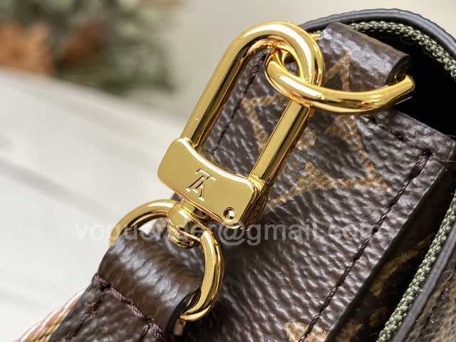 M80091 Multi Pochette Felicie 17 M80091 Multi Pochette Felicie 17