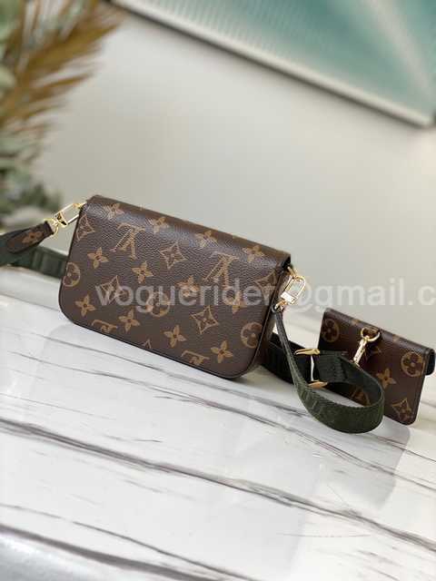 M80091 Multi Pochette Felicie 17 M80091 Multi Pochette Felicie 17
