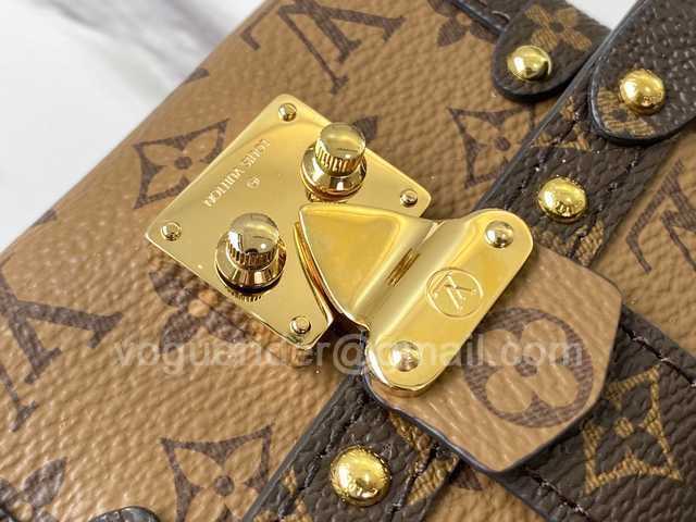 M68575 Essential Trunk 10 M68575 Essential Trunk 10