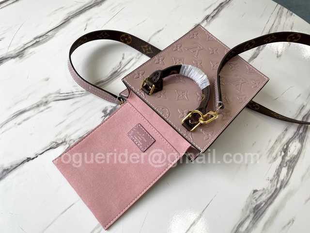 M90564 Petit Sac Plat 17 M90564 Petit Sac Plat 17