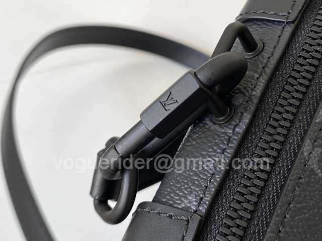 M45671 Soft Trunk Wallet 22 M45671 Soft Trunk Wallet 22