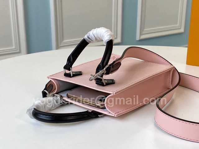 M69575 Petit Sac Plat 17 M69575 Petit Sac Plat 17