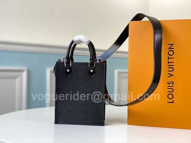 M69441 Petit Sac Plat 17 M69441 Petit Sac Plat 17