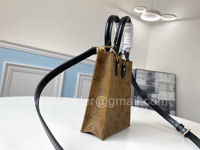 M69846 OnTheGo super mini 17 M69846 OnTheGo super mini 17
