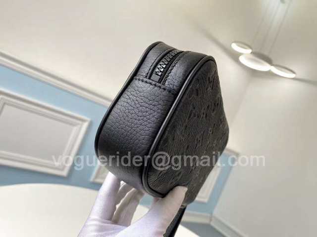 M55703 Pochette Volga 23 M55703 Pochette Volga 23