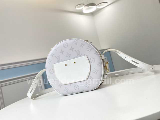 M52294 Boite Chapeau 22 M52294 Boite Chapeau 22