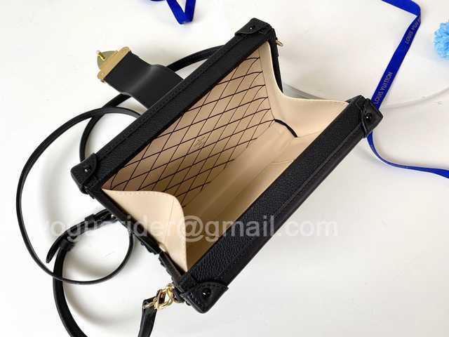 M55436 Petite Malle Box 19 M55436 Petite Malle Box 19