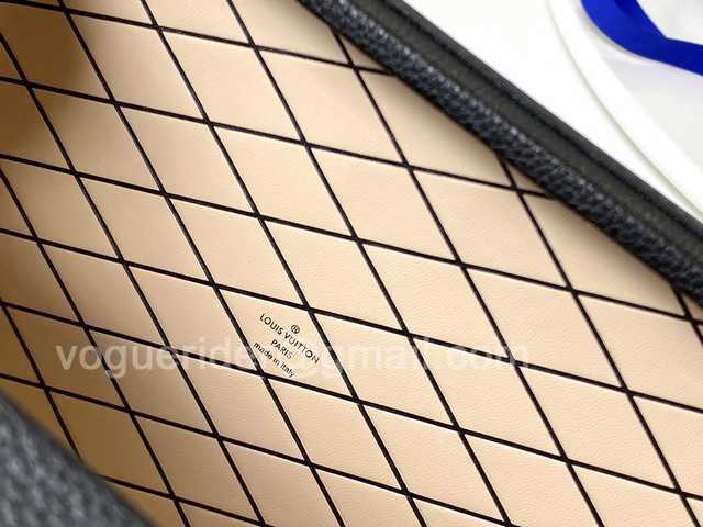 M55436 Petite Malle Box 19 M55436 Petite Malle Box 19