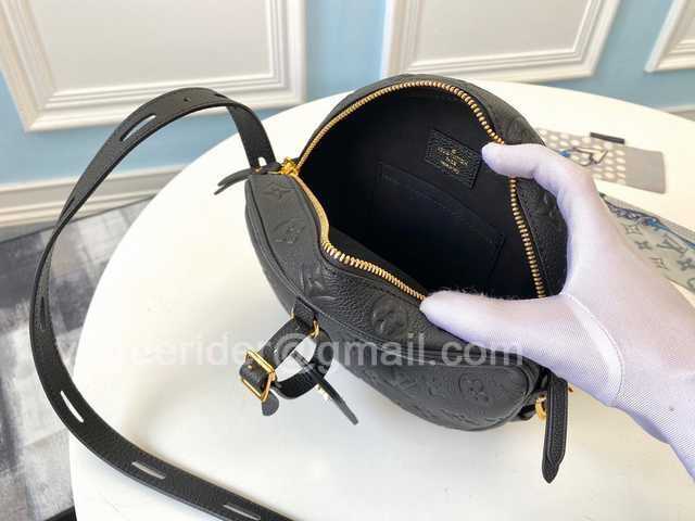 M45167 Boite Chapeau Souple PM 22 M45167 Boite Chapeau Souple PM 22