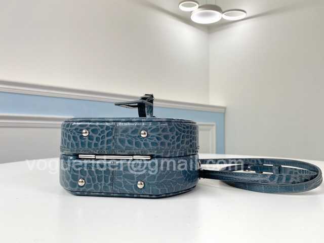 M43514 Petite Boite Chapeau 17 M43514 Petite Boite Chapeau 17