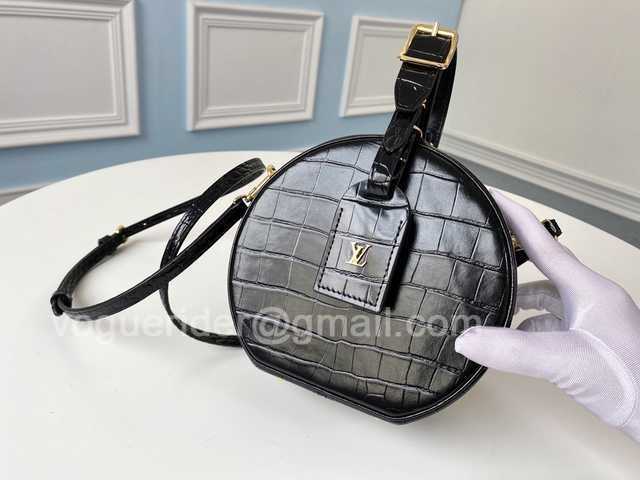 M43514 Petite Boite Chapeau 17 M43514 Petite Boite Chapeau 17