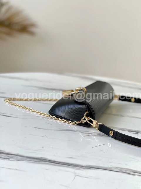 M80682 Padlock on Strap 19 M80682 Padlock on Strap 19