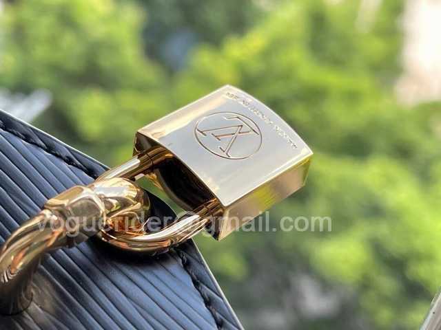 M80682 Padlock on Strap 19 M80682 Padlock on Strap 19