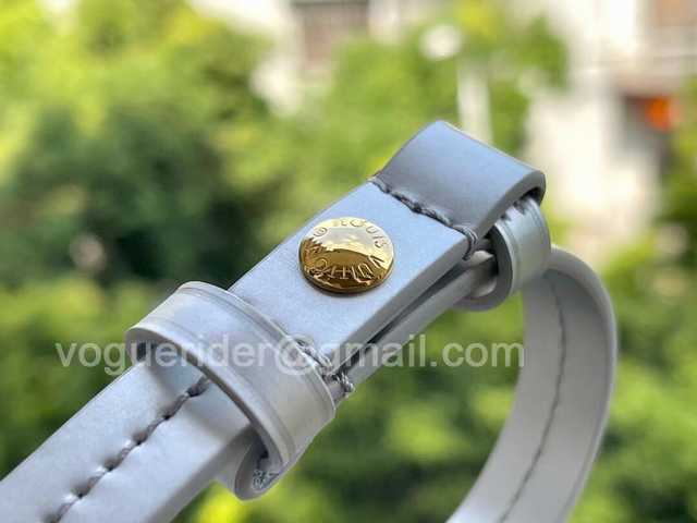 M80819 Padlock on Strap 19 M80819 Padlock on Strap 19