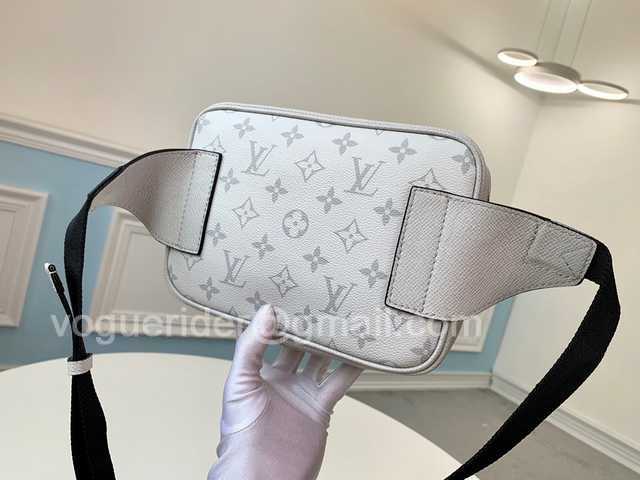 M30247 Outdoor 21 M30247 Outdoor 21