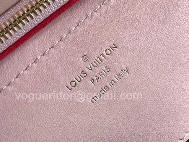 M80834 Pochette Coussin 20 M80834 Pochette Coussin 20
