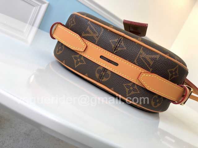M52294 Boite Chapeau 22 M52294 Boite Chapeau 22