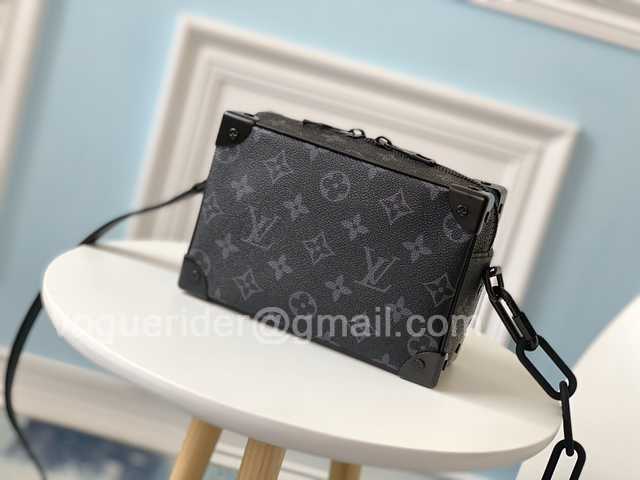 M44480 Mini Soft Trunk 18 M44480 Mini Soft Trunk 18