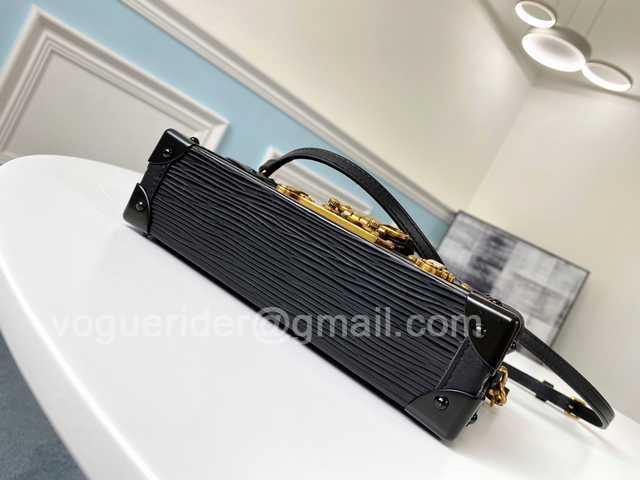 M40273 Petite Malle Box 19 M40273 Petite Malle Box 19