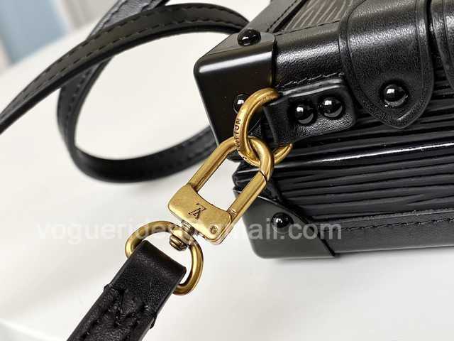 M40273 Petite Malle Box 19 M40273 Petite Malle Box 19