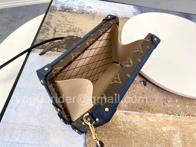 M55437 Petite Malle Box 19 M55437 Petite Malle Box 19