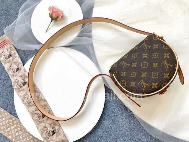 M44860 Sac Tambourin 19 M44860 Sac Tambourin 19