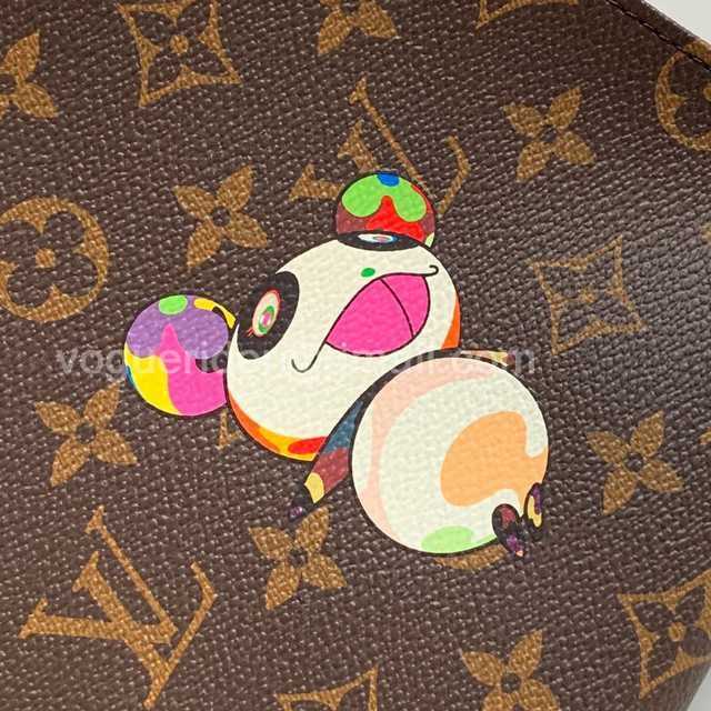 M47542 Toilet Bag 26 M47542 Toilet Bag 26
