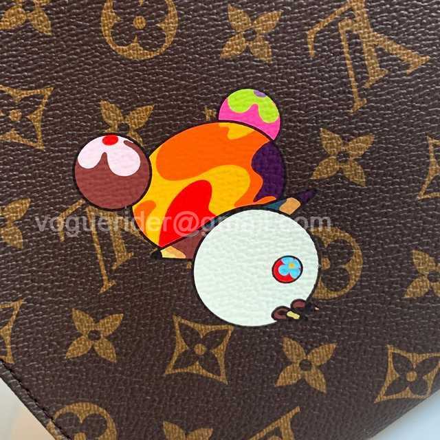M47542 Toilet Bag 26 M47542 Toilet Bag 26