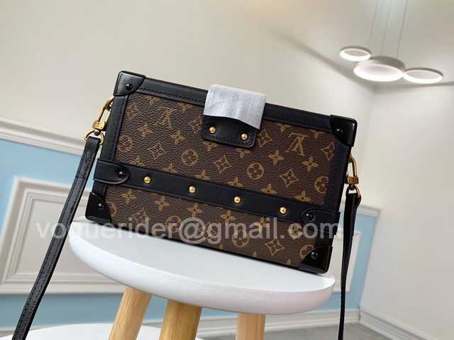 M44199 Petite Malle Box 19 bronze M44199 Petite Malle Box 19 bronze