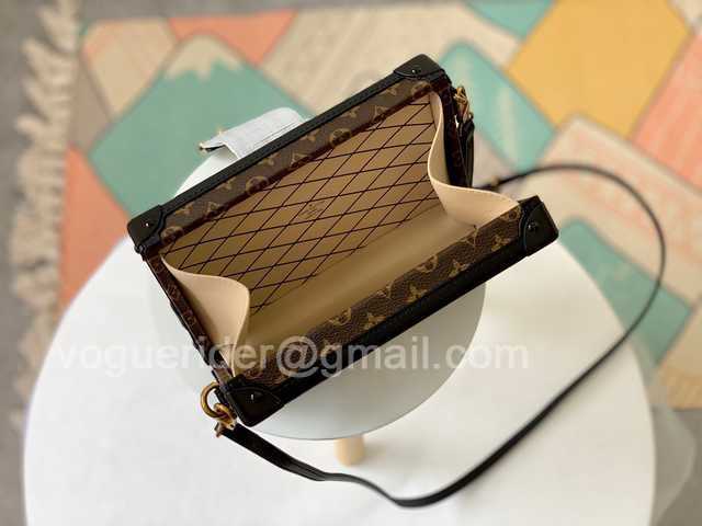 M44199 Petite Malle Box 19 bronze M44199 Petite Malle Box 19 bronze