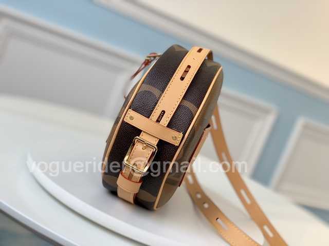 M44604 Boite Chapeau 22 M44604 Boite Chapeau 22