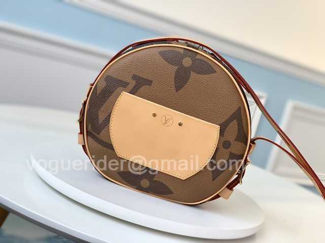 M44604 Boite Chapeau 22 M44604 Boite Chapeau 22