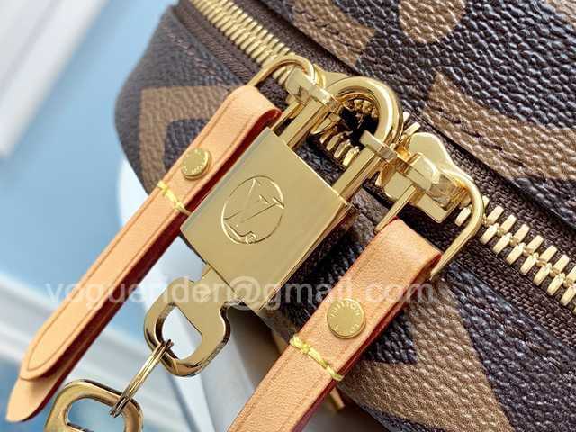 M44604 Boite Chapeau 22 M44604 Boite Chapeau 22