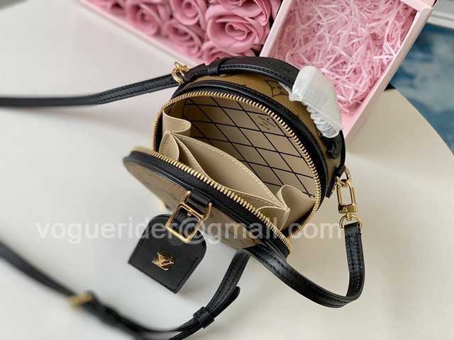 M68276 Mini Boite Chapeau 13 M68276 Mini Boite Chapeau 13
