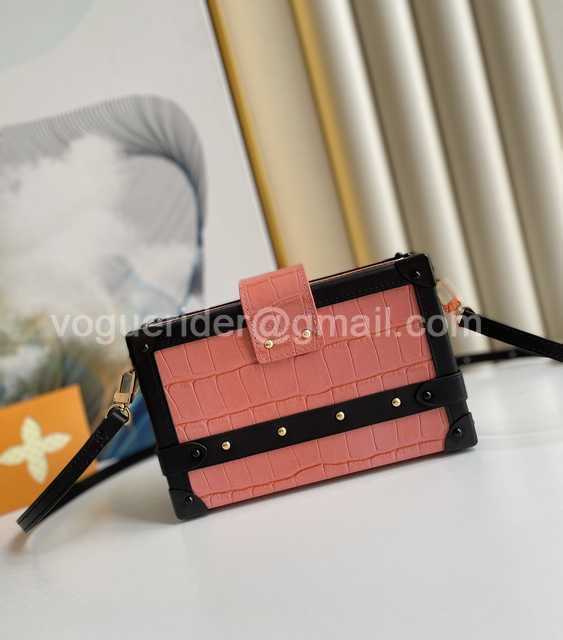 N94243 Petite Malle Box 19 N94243 Petite Malle Box 19