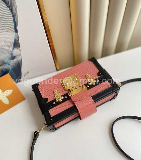 N94243 Petite Malle Box 19 N94243 Petite Malle Box 19