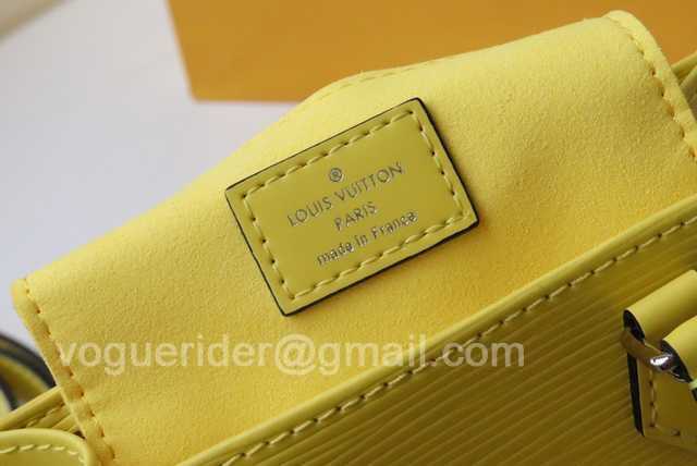 M69441 Petit Sac Plat 17 M69441 Petit Sac Plat 17