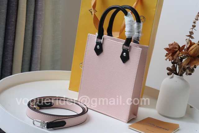 M69441 Petit Sac Plat 17 M69441 Petit Sac Plat 17