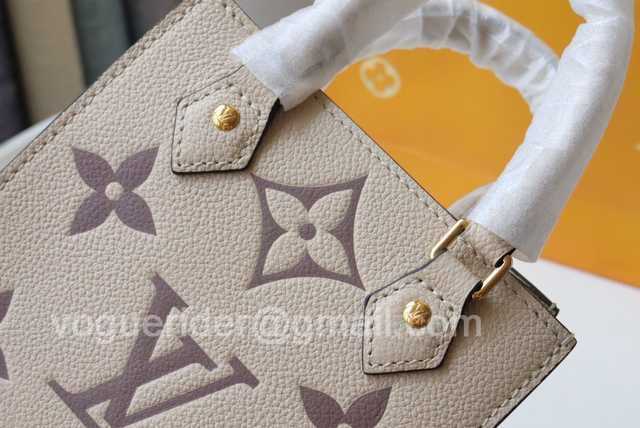 M57937 Petit Sac Plat 17 M57937 Petit Sac Plat 17