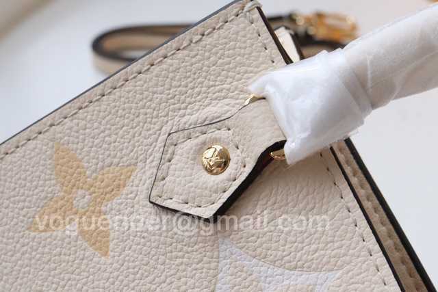 M80449 Petit Sac Plat 17 M80449 Petit Sac Plat 17