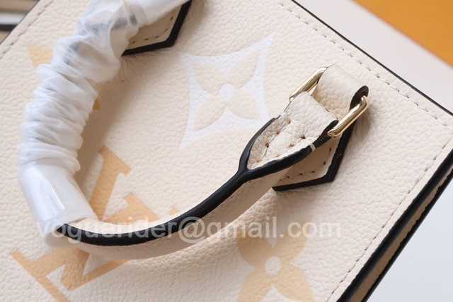 M80449 Petit Sac Plat 17 M80449 Petit Sac Plat 17