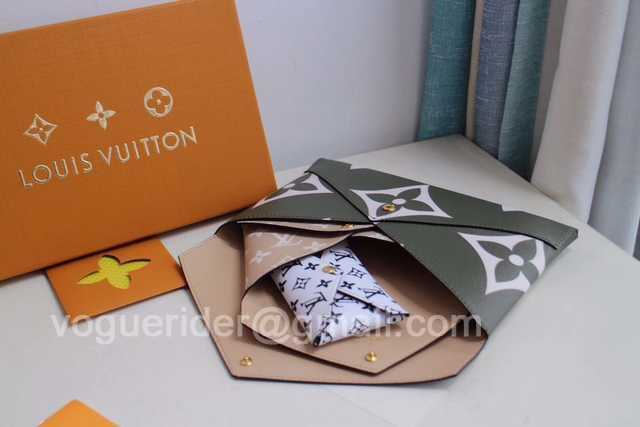 M67600 Pochette Kirigami 23 M67600 Pochette Kirigami 23