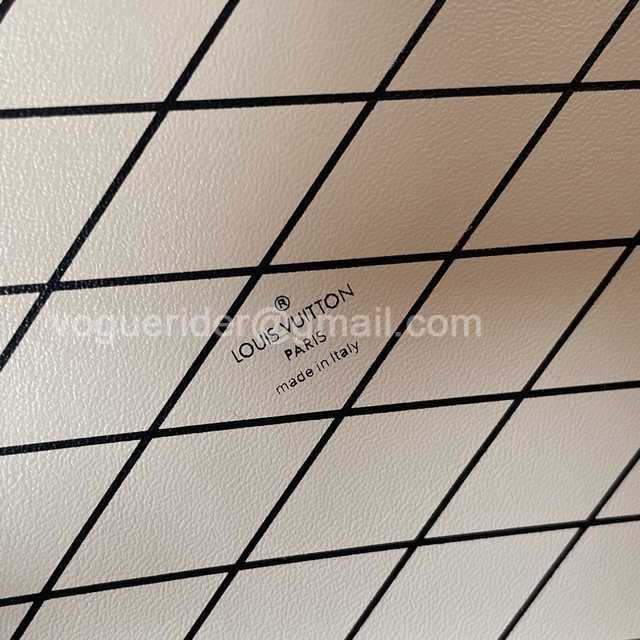 M43510 Petite Boite Chapeau 17 M43510 Petite Boite Chapeau 17