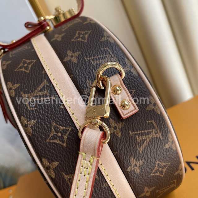 M43514 Petite Boite Chapeau 17 M43514 Petite Boite Chapeau 17