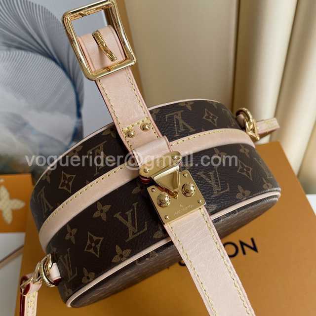 M43514 Petite Boite Chapeau 17 M43514 Petite Boite Chapeau 17