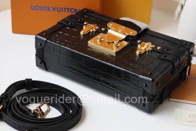 M40273 Petite Malle 19 M40273 Petite Malle 19