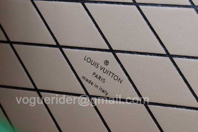 M40273 Petite Malle 19 M40273 Petite Malle 19